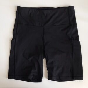 LIKE NEW Athleta Ultimate Stash Pocket 7” Short Black M